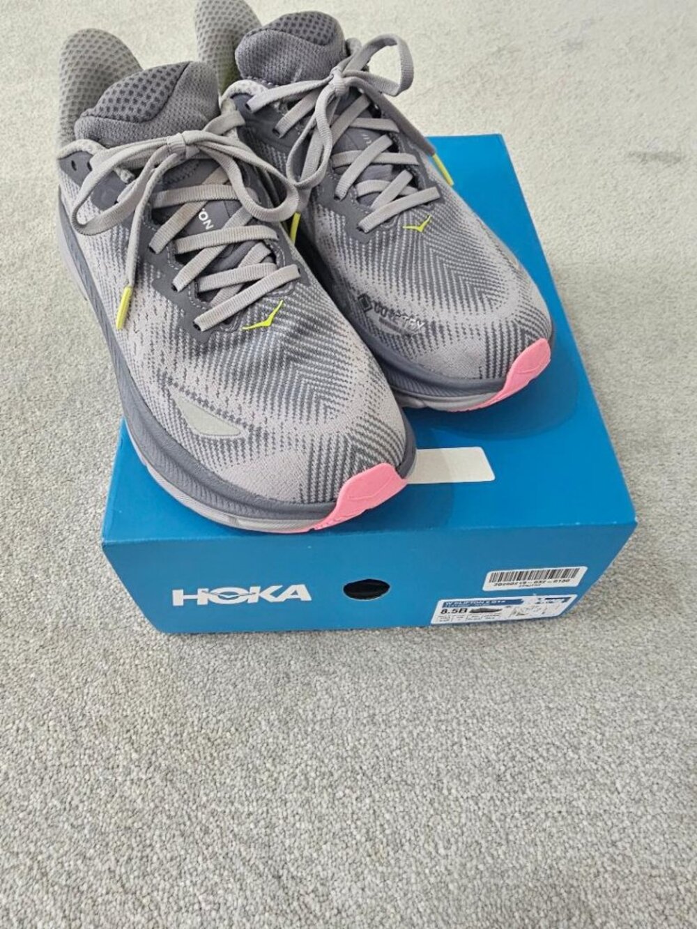 Hoka Clifton GTX gray / pink women sneakers sz 8.5 B GoreTex